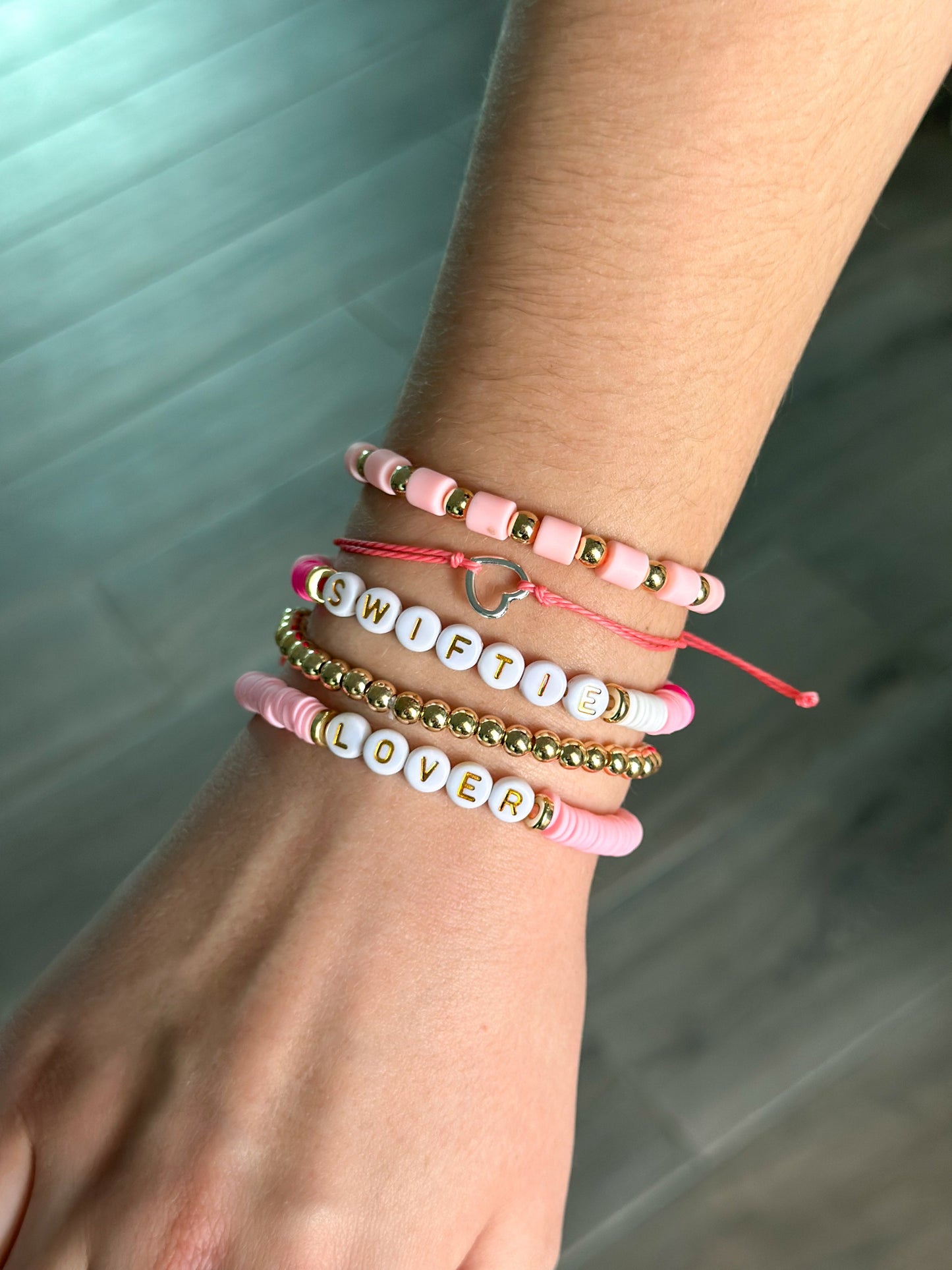 "Swiftie Lover" 5 Piece Bracelet Set