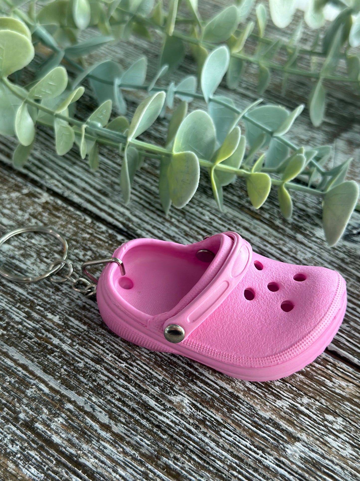 Little Lyle Shoe Keychain "Pink"