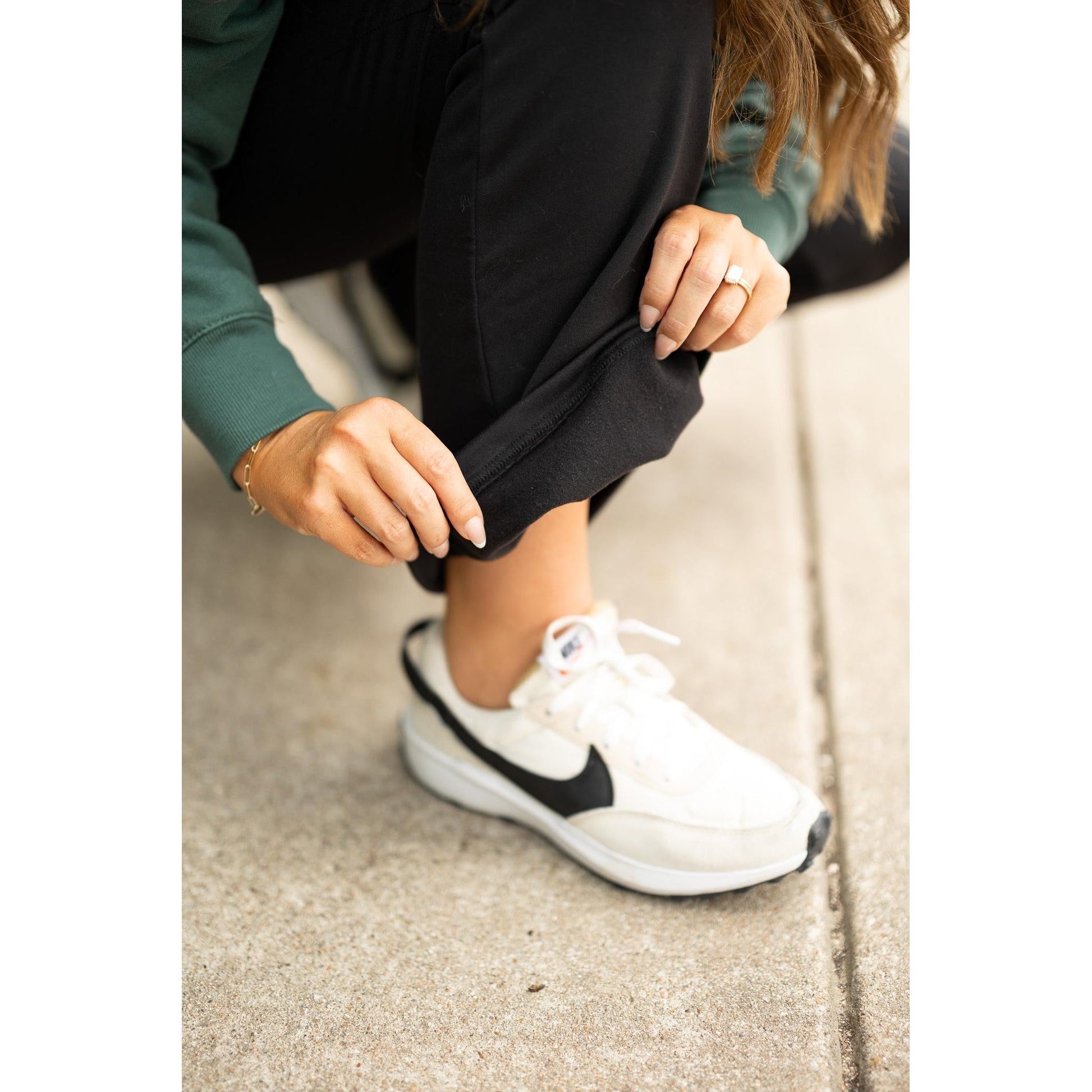 Julia Rose Charlotte Fleece Bootcut Leggings with pockets and high waistband. Buttery soft fleece bootcut leggings for women by Julia Rose.