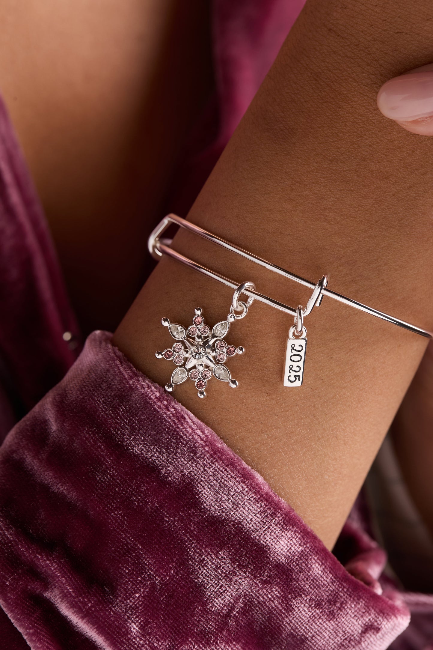 2025 Winter Snowflake Charm Bangle