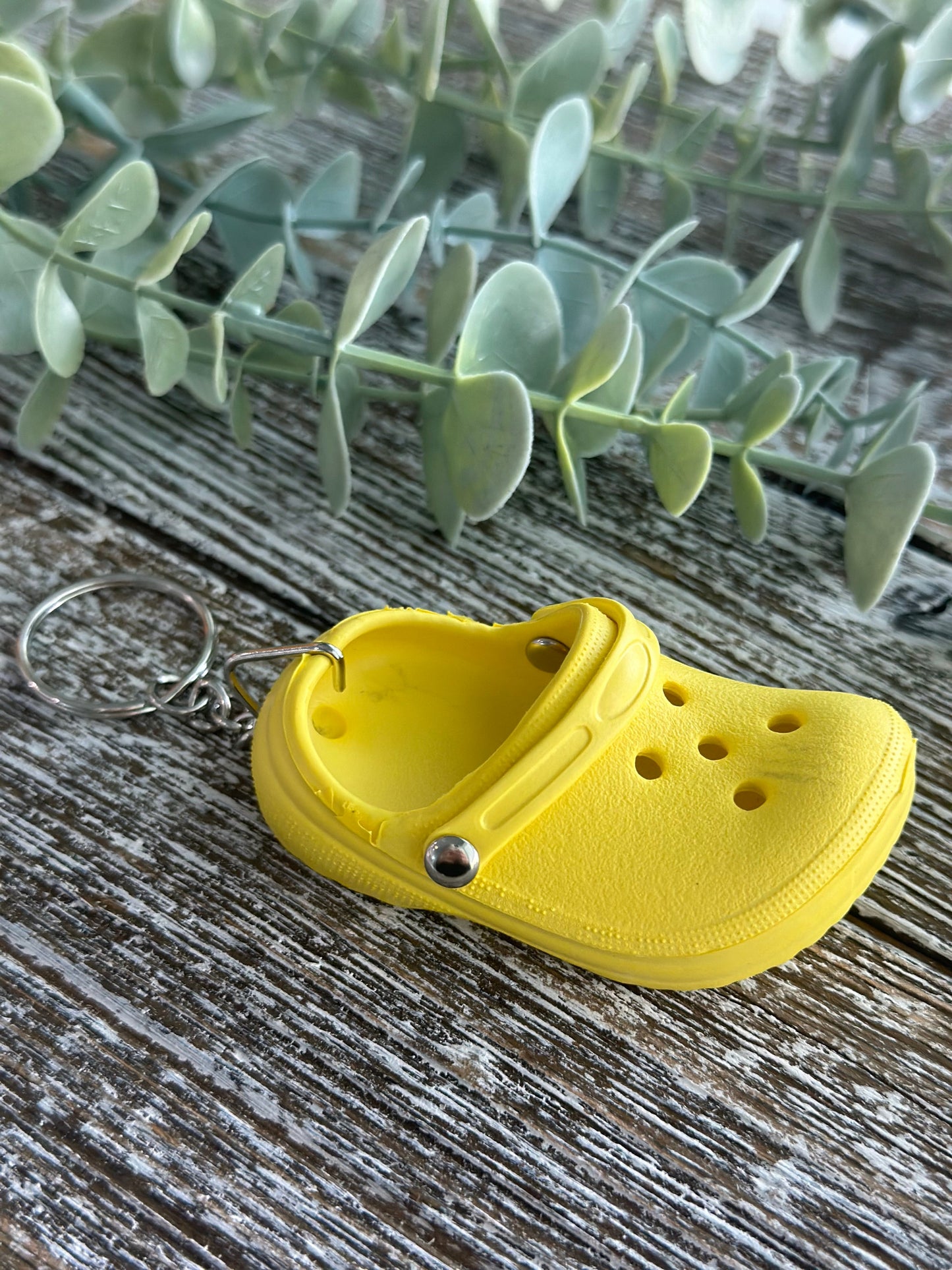 Little Lyle Shoe Keychain "Yellow"