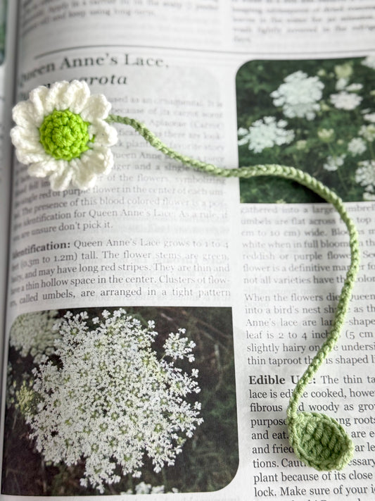 Dainty Crochet Bookmark "White Chrysanthemum