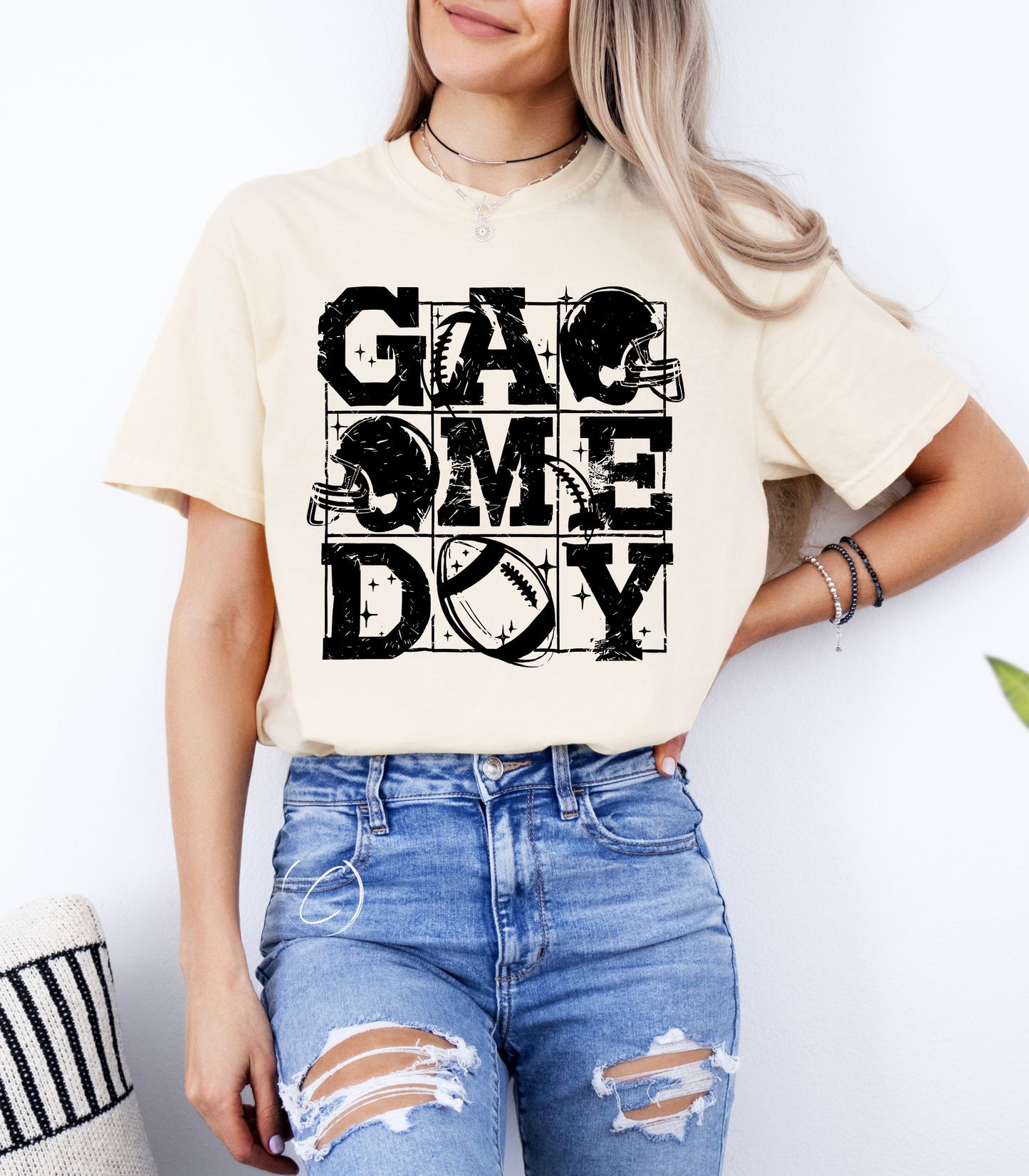 Huddle Up Gameday Graphic Tee