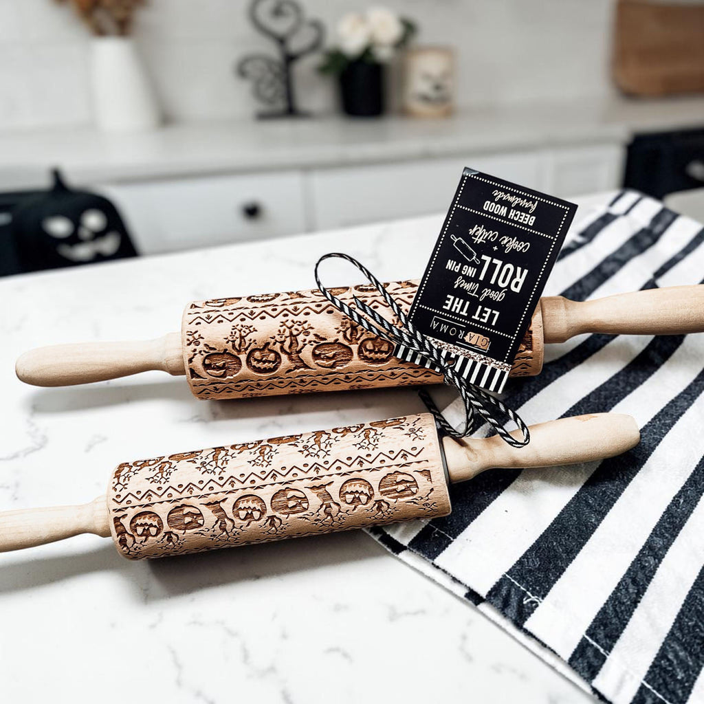 fall baking rolling pin embossed wood
Halloween gift for bakers rolling pin set
pumpkin cookie rolling pin with cutter
wooden embossed rolling pin for fondant Halloween
Halloween baking accessories rolling pin