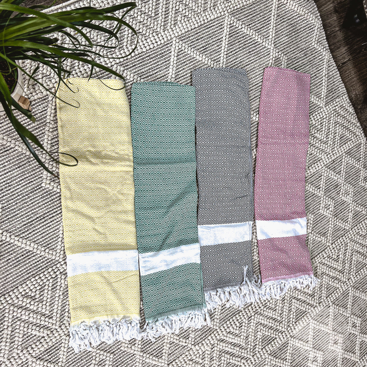 Haley Diamond Towel 200GSM