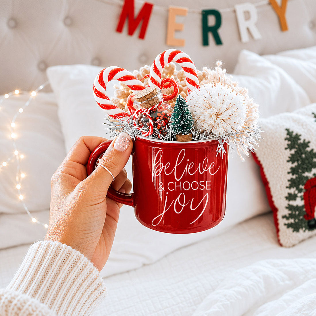 Christmas coffee bar accessories and decor
Farmhouse holiday kitchen coffee mug
Modern Christmas mug with simple lettering
Cozy Christmas aesthetic coffee cup
Neutral farmhouse Christmas drinkware