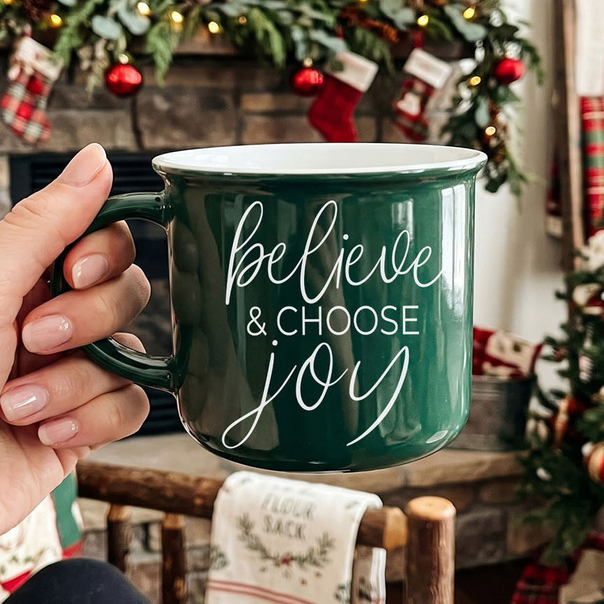 Christmas ceramic coffee mug, red Christmas mug, green Christmas mug, holiday coffee cup, festive coffee mug, Christmas kitchen decor, farmhouse Christmas mug, cozy winter mug, holiday hot chocolate mug, Christmas cocoa mug, ceramic campfire mug, Christmas gift for coffee lover