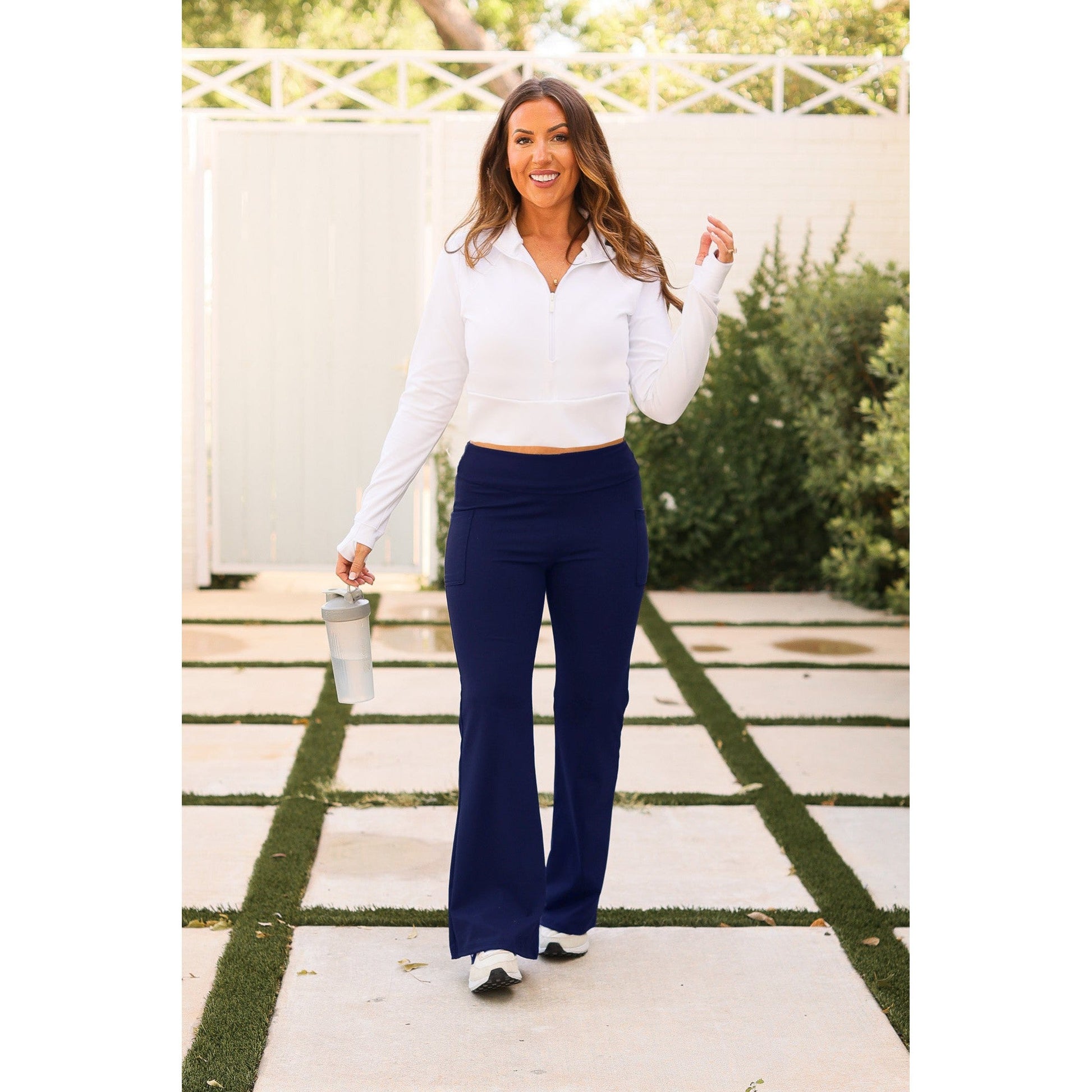 Full length navy bootcut leggings with side pockets Flattering women’s bootcut leggings in navy blue by Julia Rose