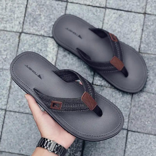 Comfortable Casual Summer Flip- Flops Men Beach Slippers Sandals Simple Luxury Design Indoor Non-Slip Black Flip Flops