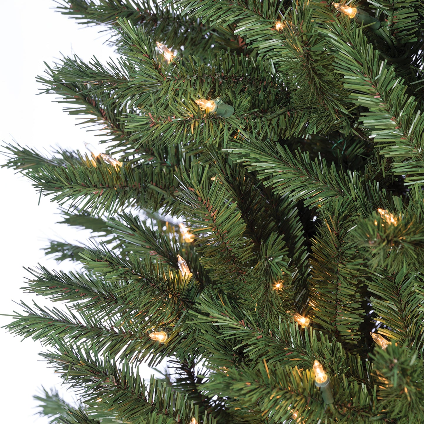 7.5 Foot New England Pine Tree - Clear Lights
