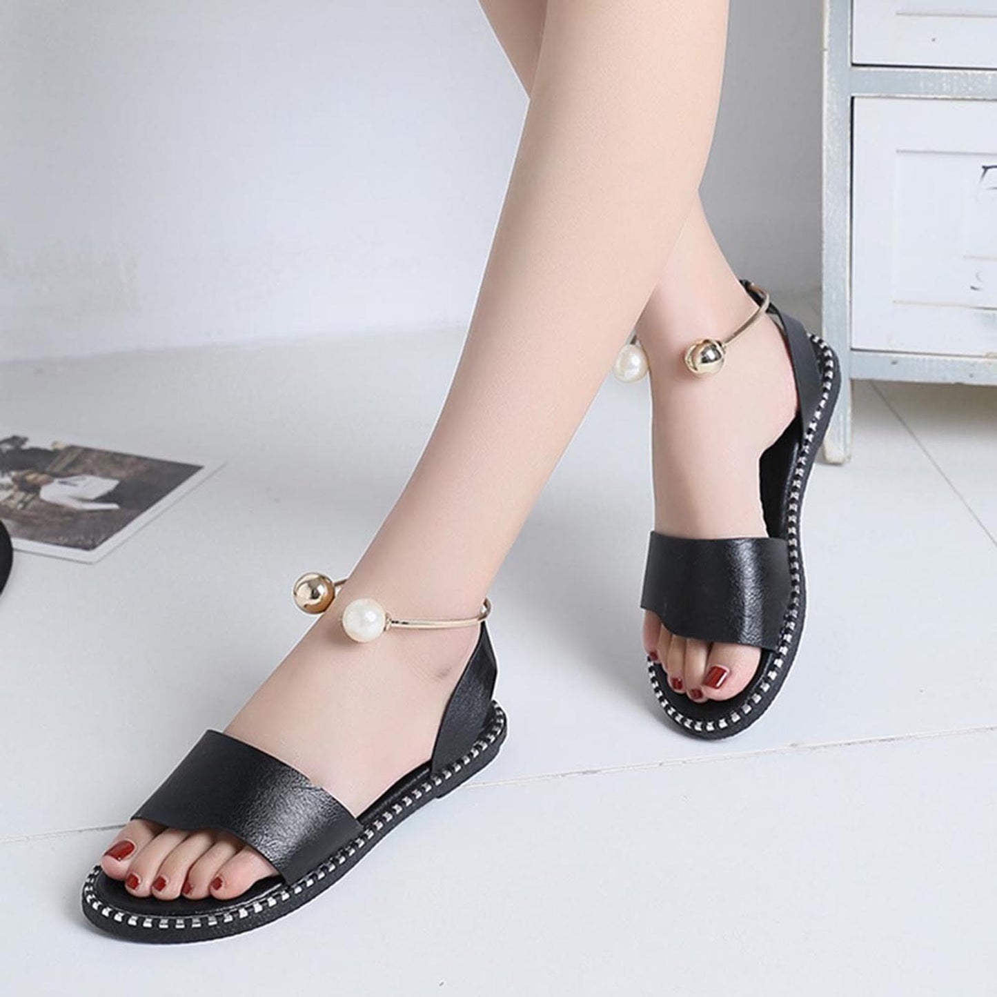 Elegant White Women Fashion Sandals Solid Round Toe Pearl Buckle Casual Sandals Shoes New Summer Outdoor Non-slip Flip Flop Dressy Sandals Cute Round Toe Strappy Wedding Shoes