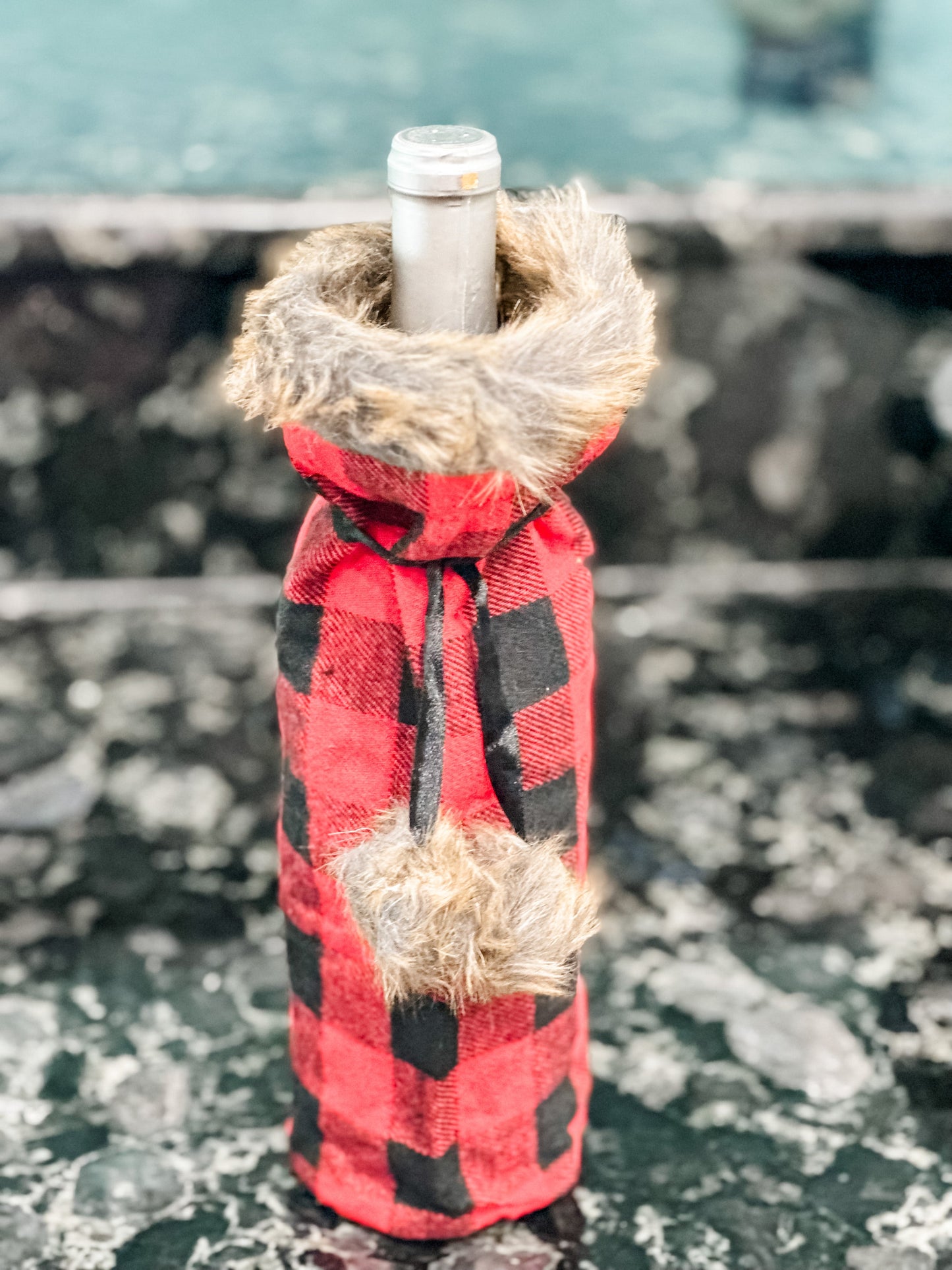 Wine Bottle Cover "Buffalo Plaid Red"