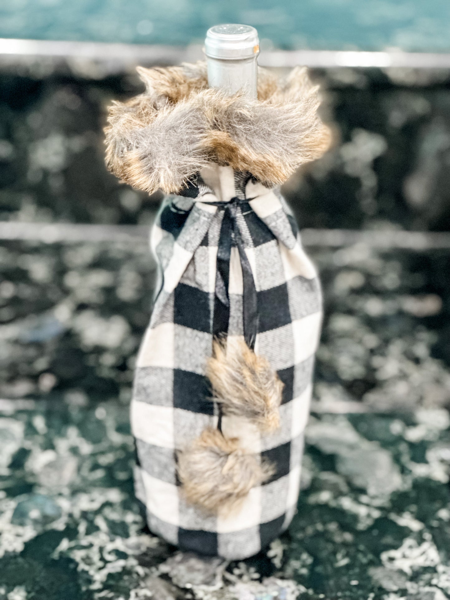 Wine Bottle Cover "Buffalo Plaid White"